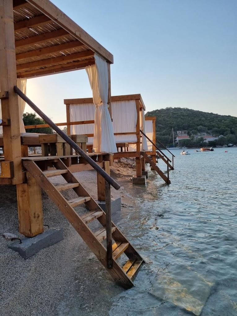 Relax Tiny Villas 40 Meters Of The Beach Zrnovo Ngoại thất bức ảnh