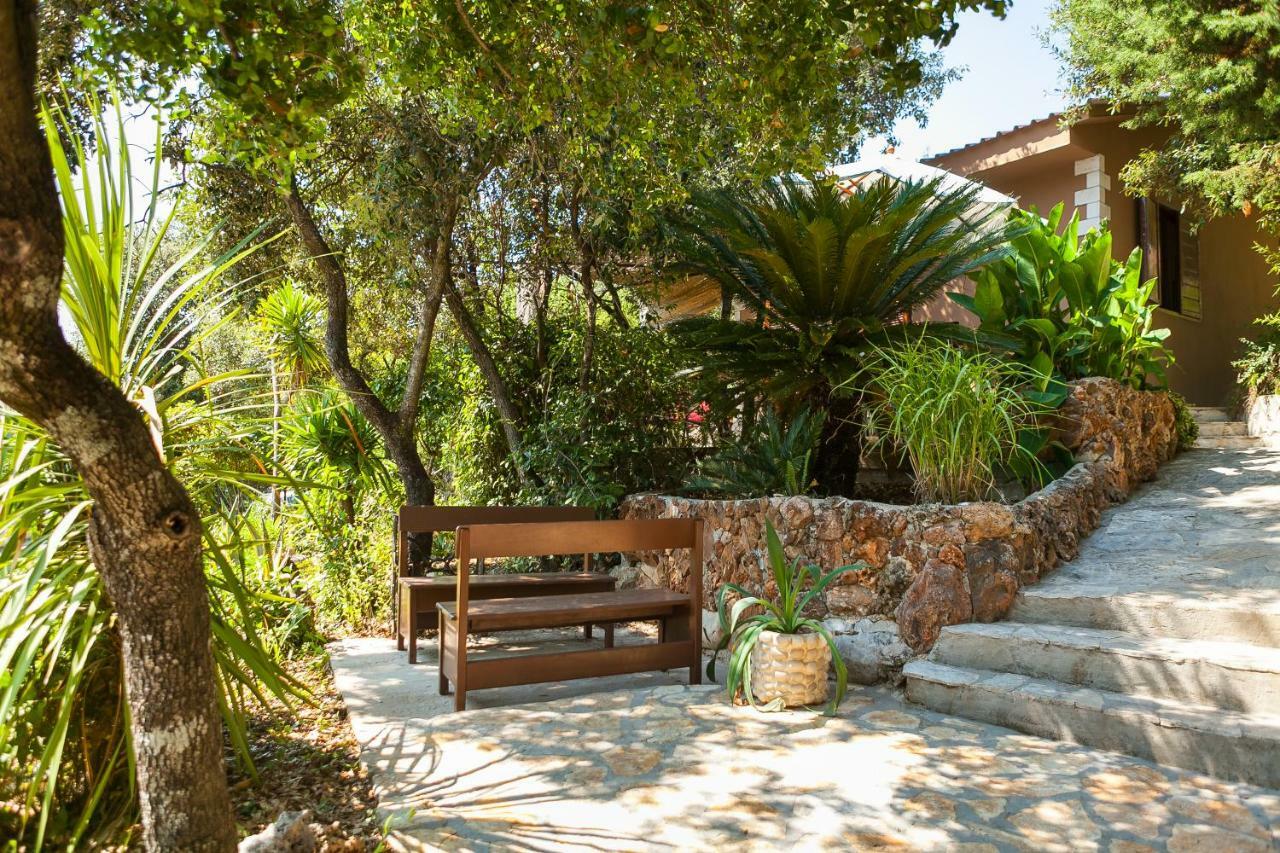 Relax Tiny Villas 40 Meters Of The Beach Zrnovo Ngoại thất bức ảnh